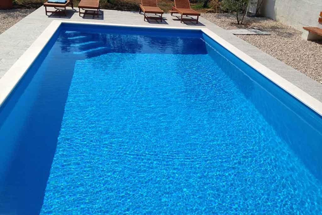 Apartman Mia With Pool1 สปลิท ภายนอก รูปภาพ