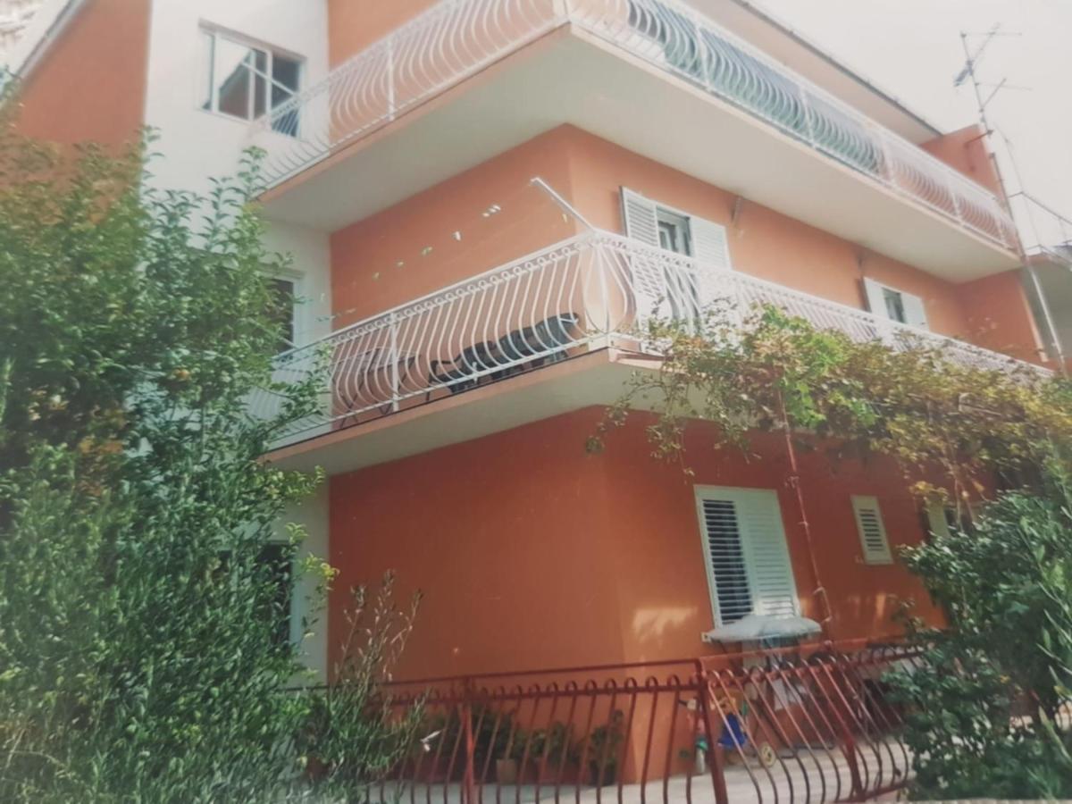 Apartman Mia With Pool1 สปลิท ภายนอก รูปภาพ