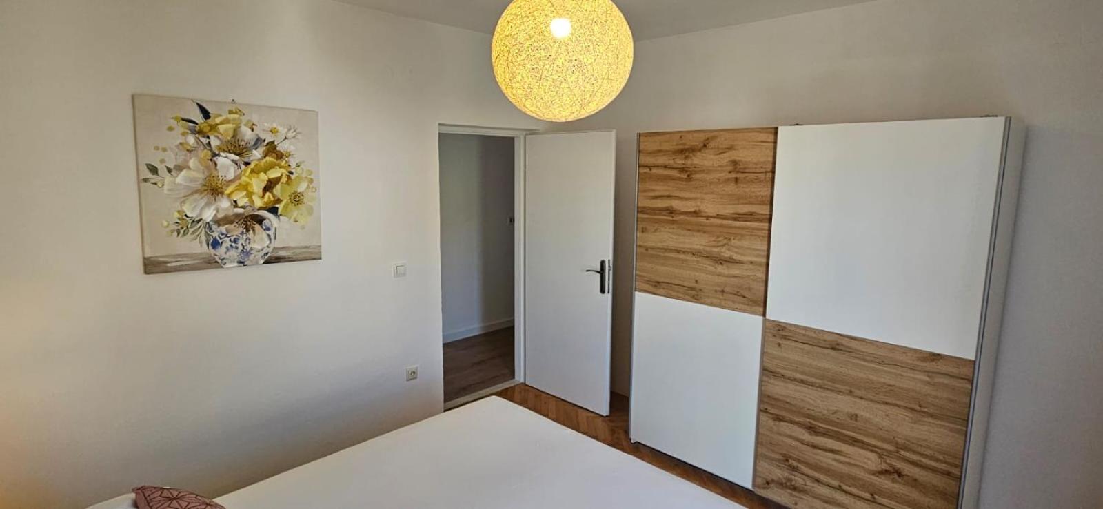Apartman Mia With Pool1 สปลิท ภายนอก รูปภาพ