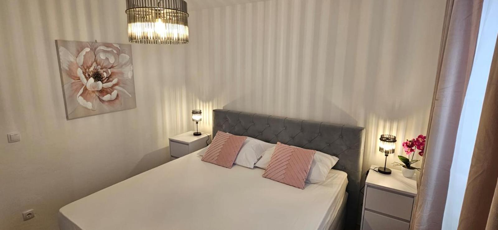 Apartman Mia With Pool1 สปลิท ภายนอก รูปภาพ