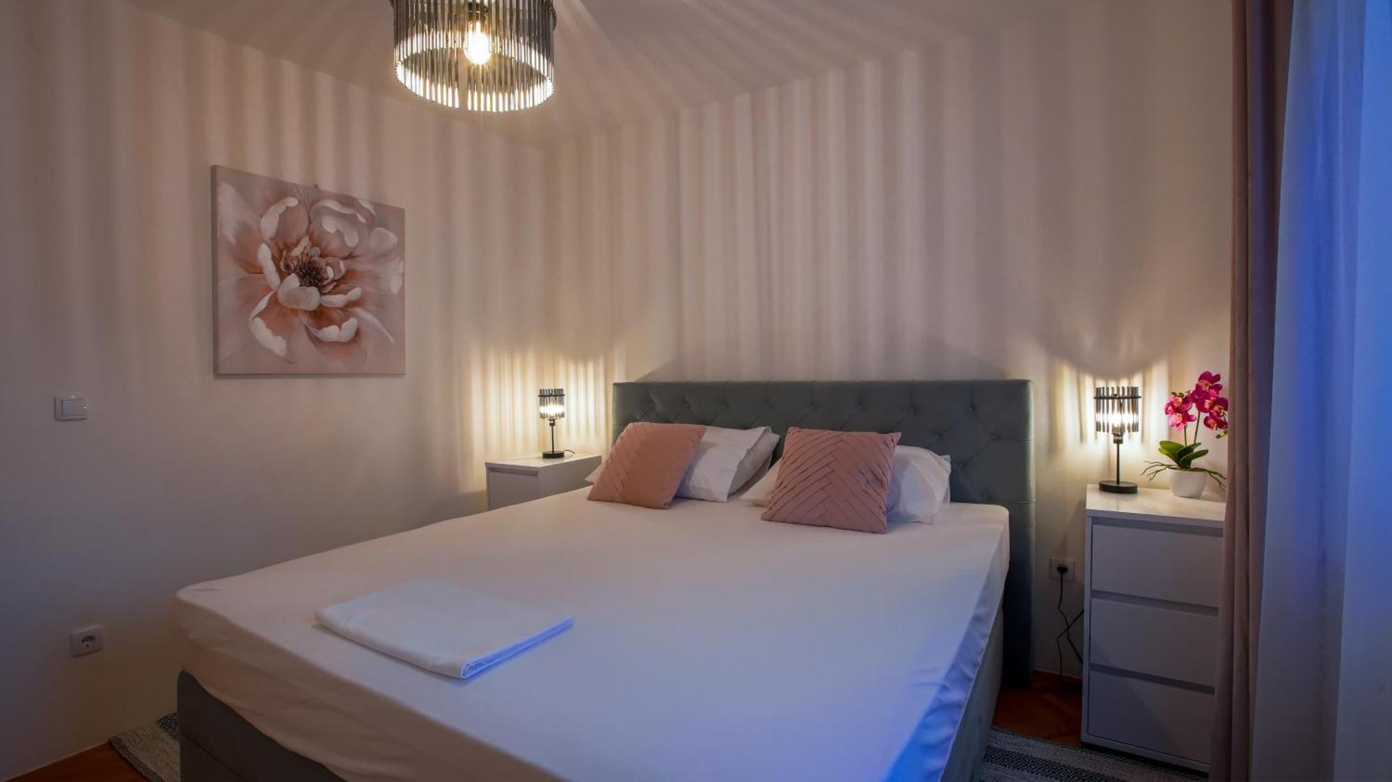 Apartman Mia With Pool1 สปลิท ภายนอก รูปภาพ