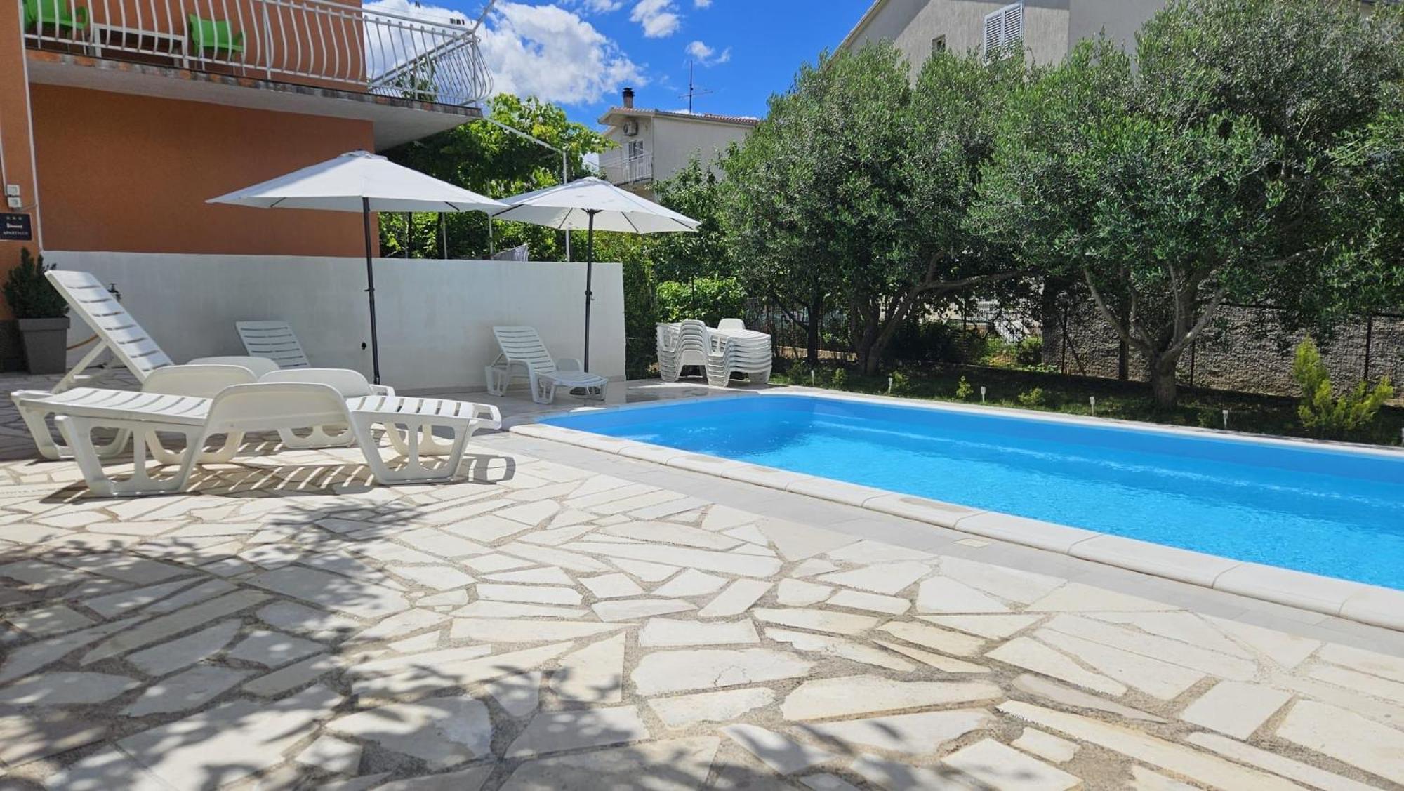 Apartman Mia With Pool1 สปลิท ภายนอก รูปภาพ